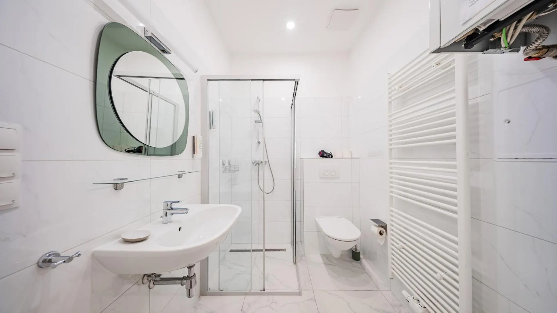 Bright City Room In Prime Location Vienne 0*,